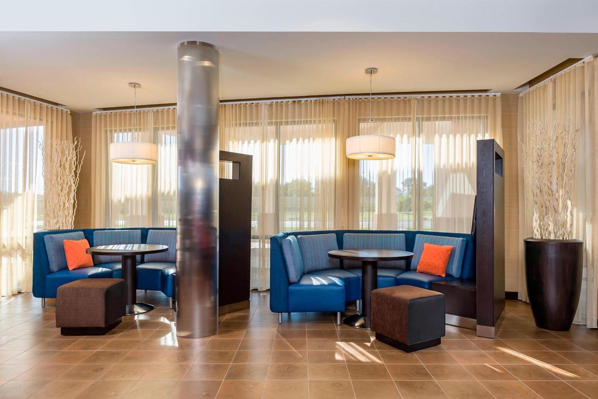 Courtyard By Marriott Kalamazoo Portage Экстерьер фото