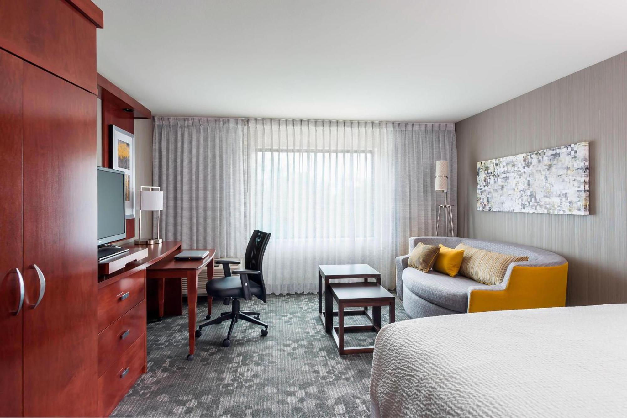 Courtyard By Marriott Kalamazoo Portage Экстерьер фото